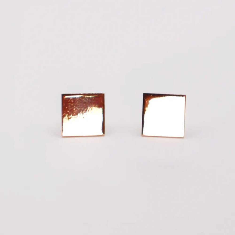 18k Yellow Gold Square Earrings - Picture 3 of 3
